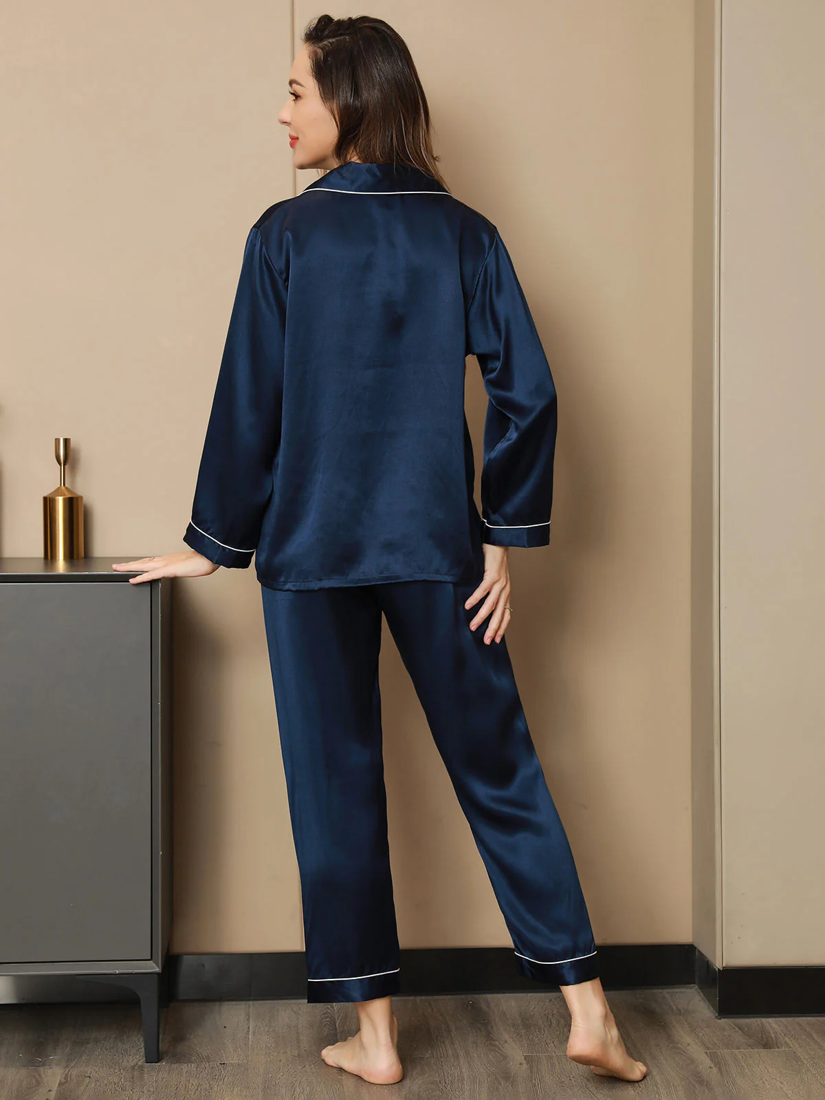 Women's Pure Silk Long Sleeve Notch Collar Pyjamas Set - Image 18