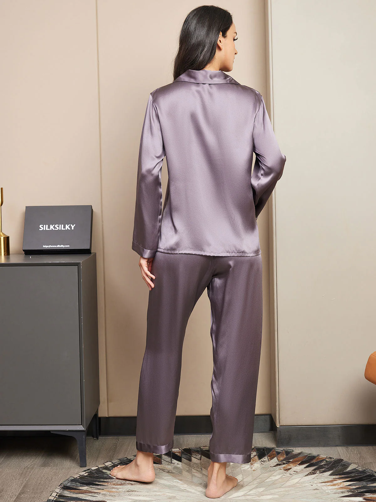 Women's Pure Silk Long Sleeve Pyjamas Set - Image 23