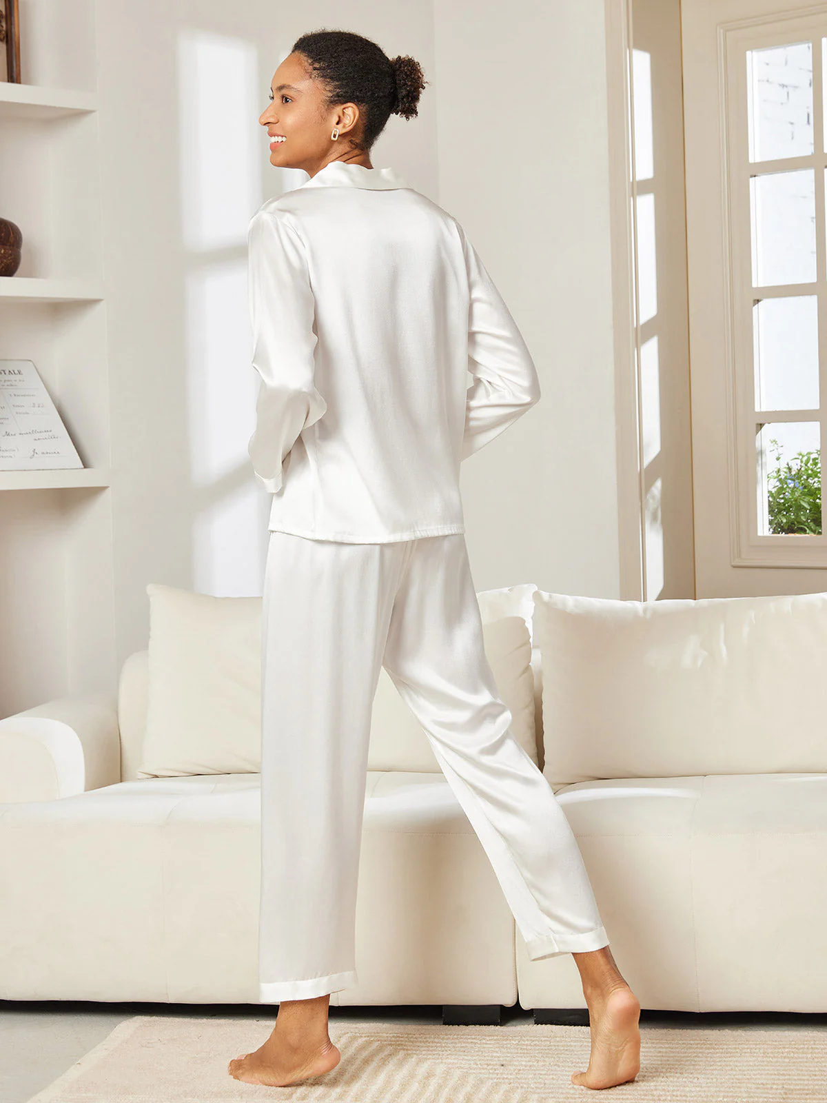 Women's Pure Silk Long Sleeve Pyjamas Set - Image 29
