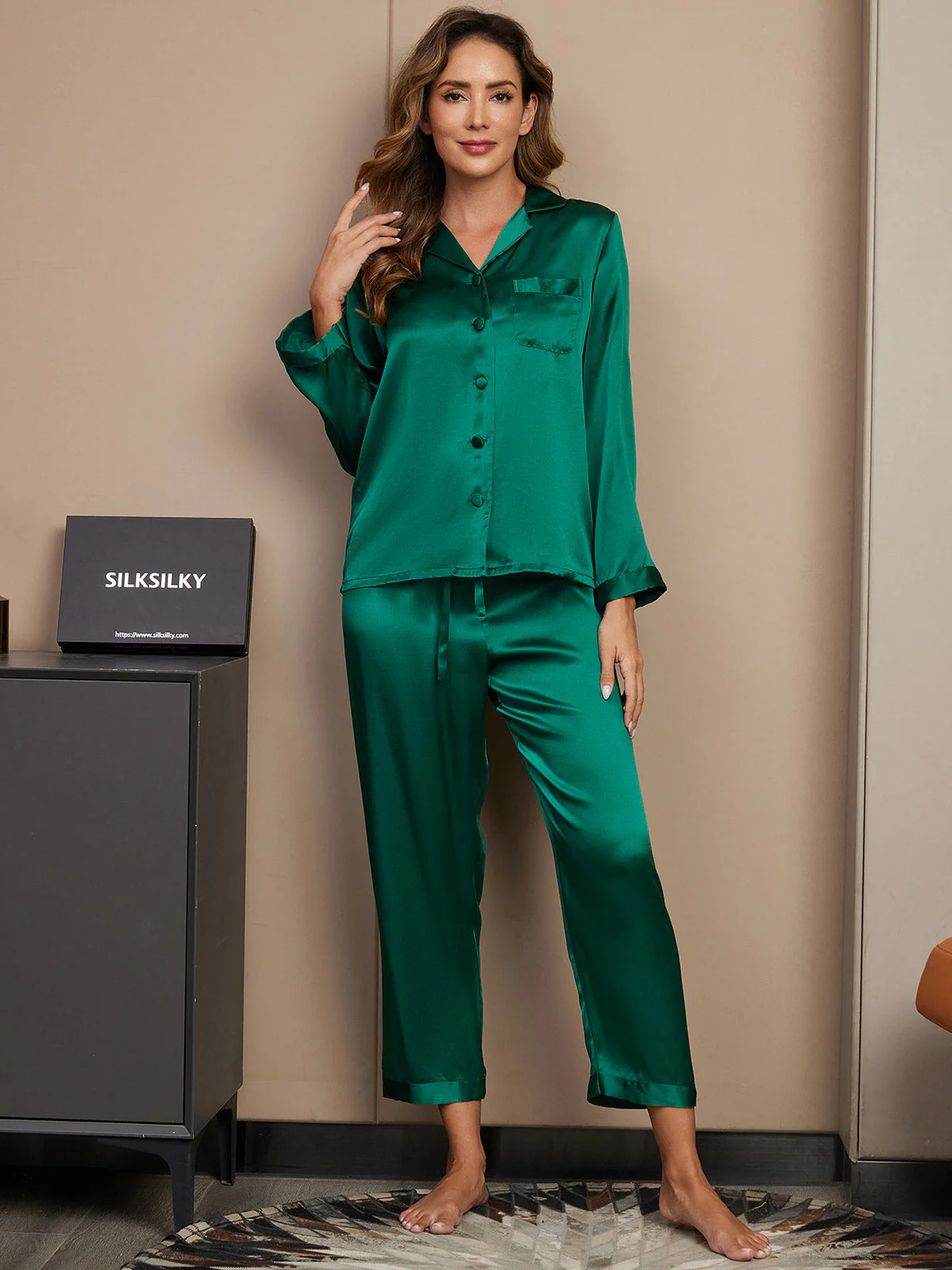 Women's Pure Silk Long Sleeve Pyjamas Set - Image 37