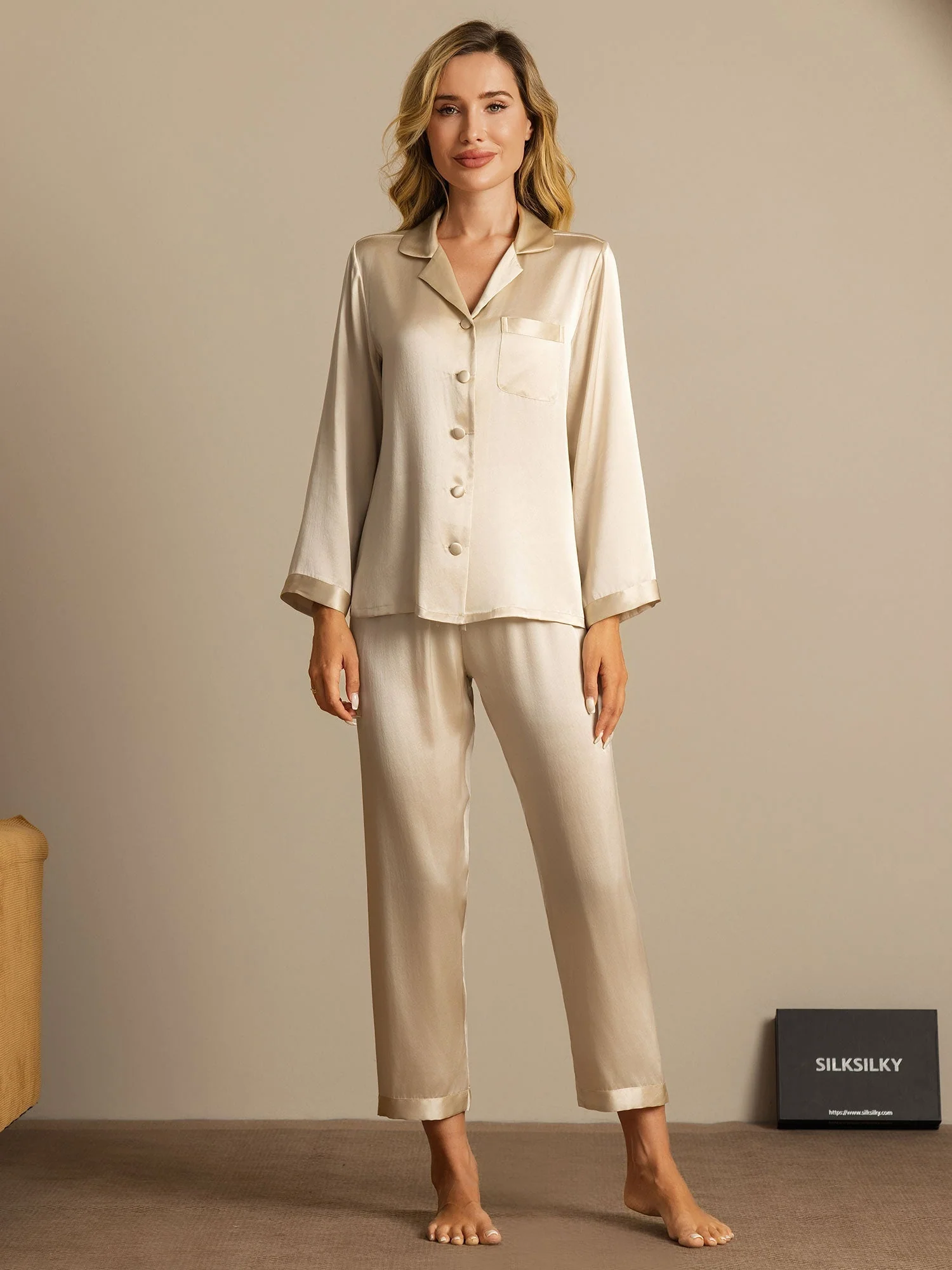 Women's Pure Silk Long Sleeve Pyjamas Set - Image 42
