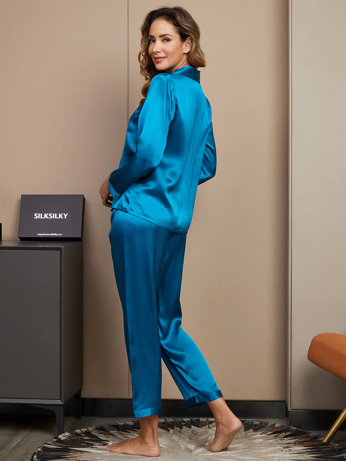 Women's Pure Silk Long Sleeve Pyjamas Set - Image 51