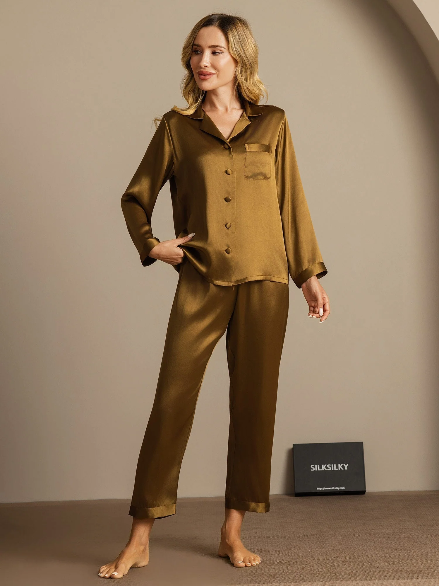 Women's Pure Silk Long Sleeve Pyjamas Set - Image 58