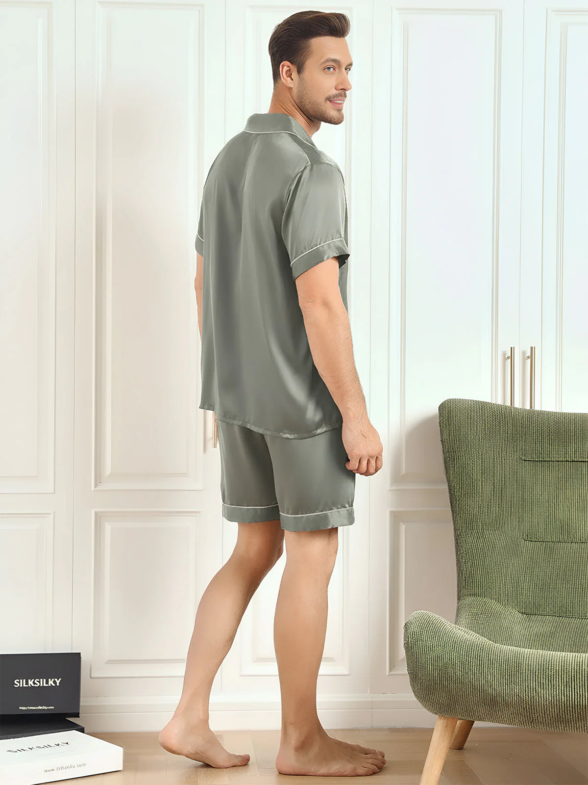 Pure Silk Short Sleeve Notch Collar Men's Pyjamas Set with Shorts - Image 13