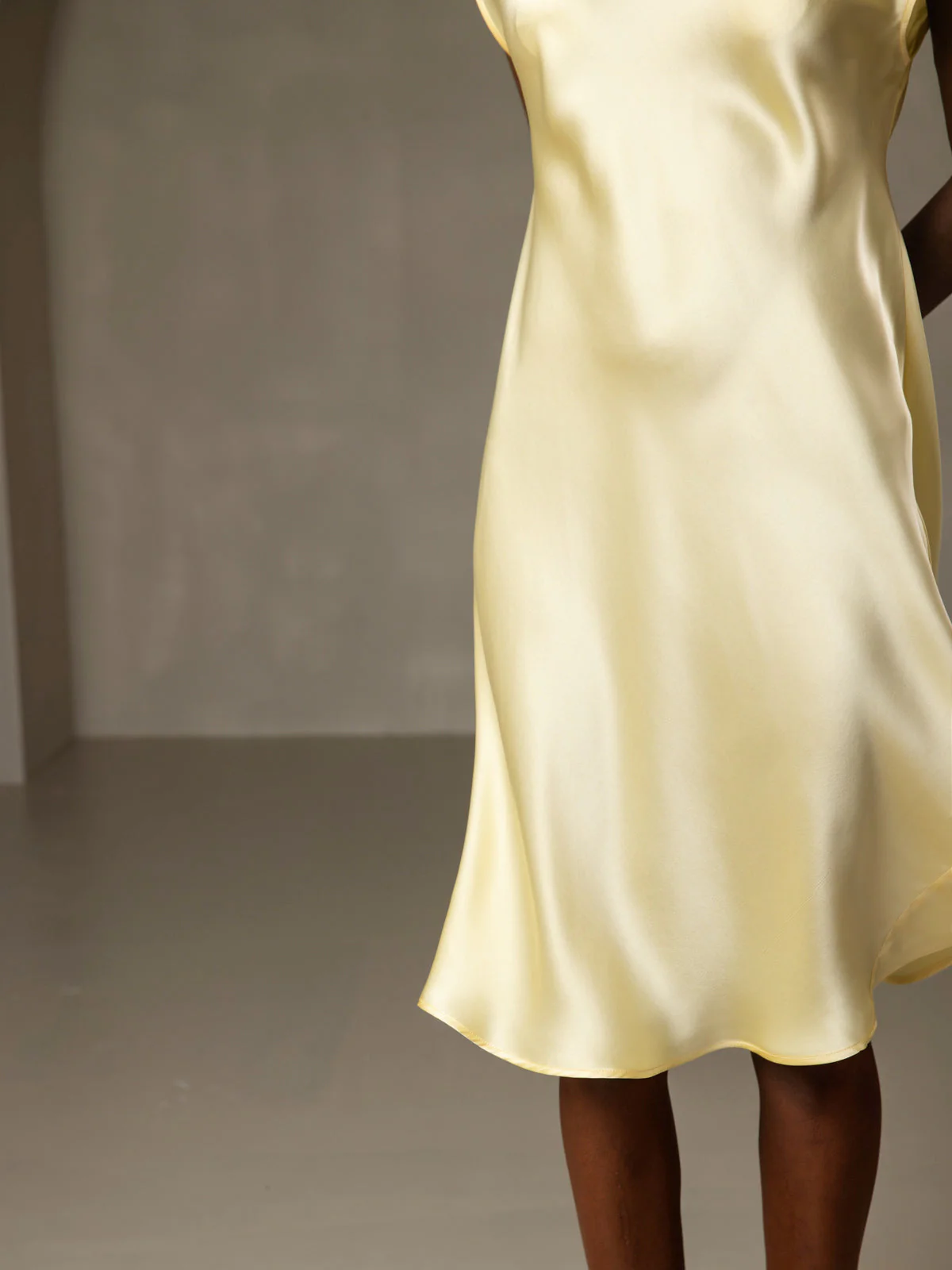 Pure Silk Cap Sleeve V-neck Nightdress - Image 33