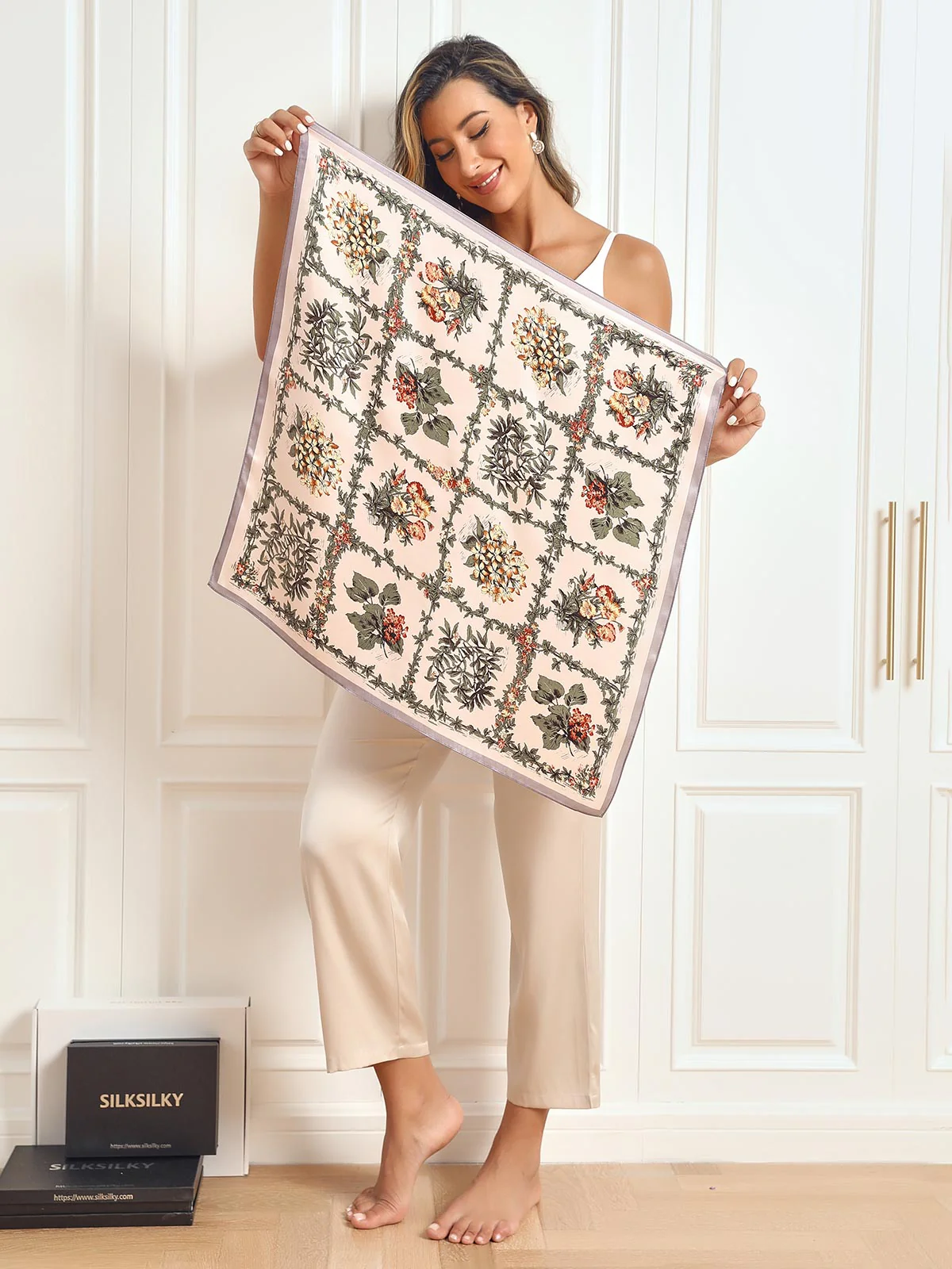 Pure Silk Floral Pattern Square Scarf 68x68cm/26.8 - Image 12