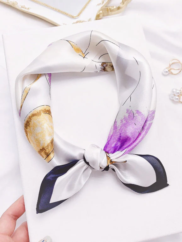 Pure Silk Floral Printed Square Scarf 53x53cm/21 - Image 3