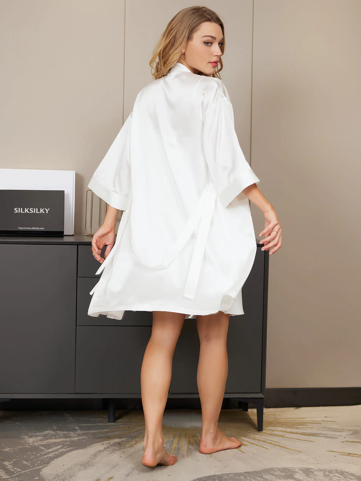 Pure Silk Kimono Dressing Gown & V‑Neck Nightdress Set - Image 17