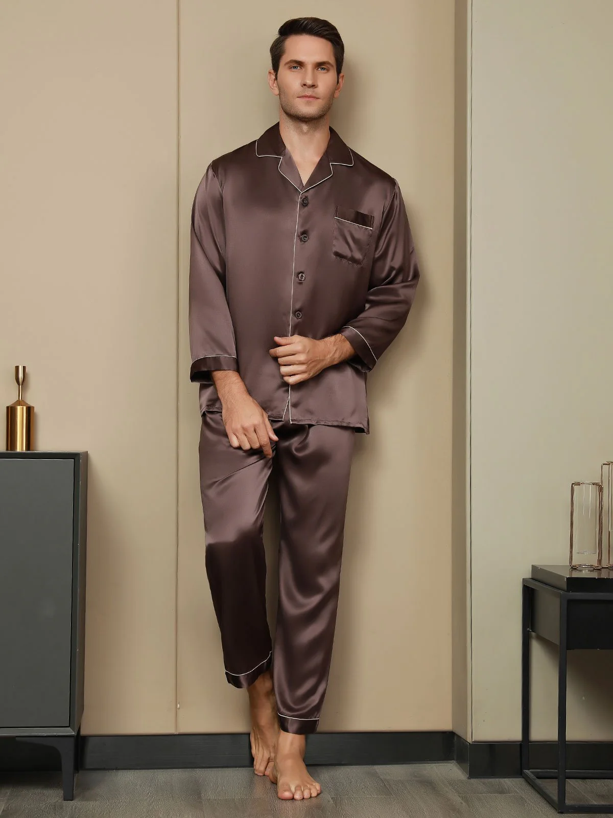 Pure Silk Long Sleeve Men's Pyjamas Set - Image 11