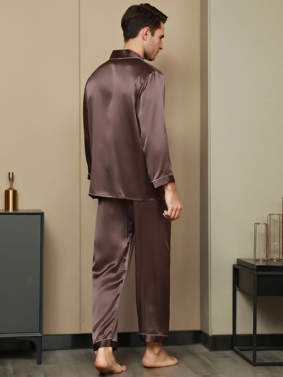 Pure Silk Long Sleeve Men's Pyjamas Set - Image 12