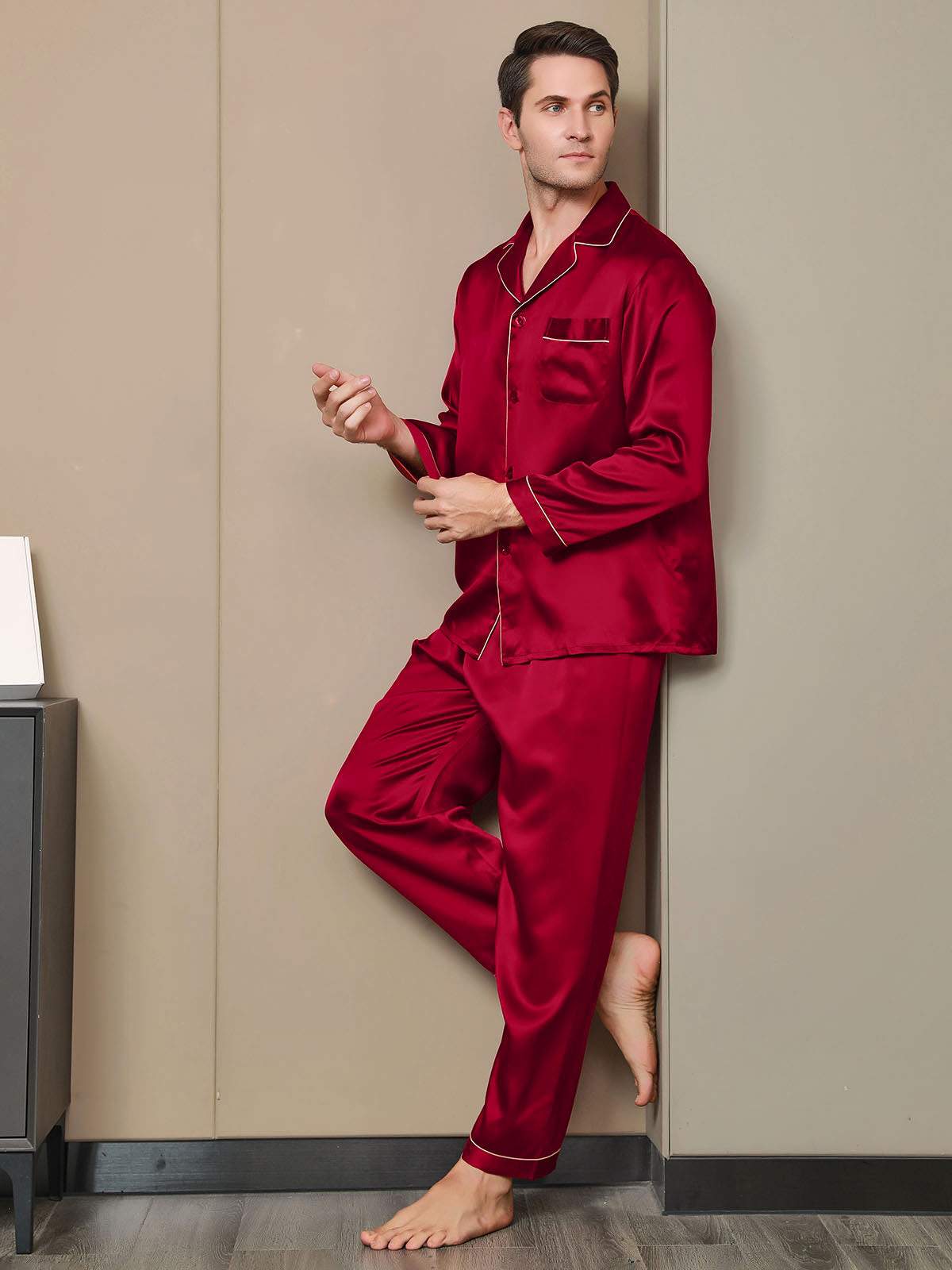 Pure Silk Long Sleeve Men's Pyjamas Set - Image 18