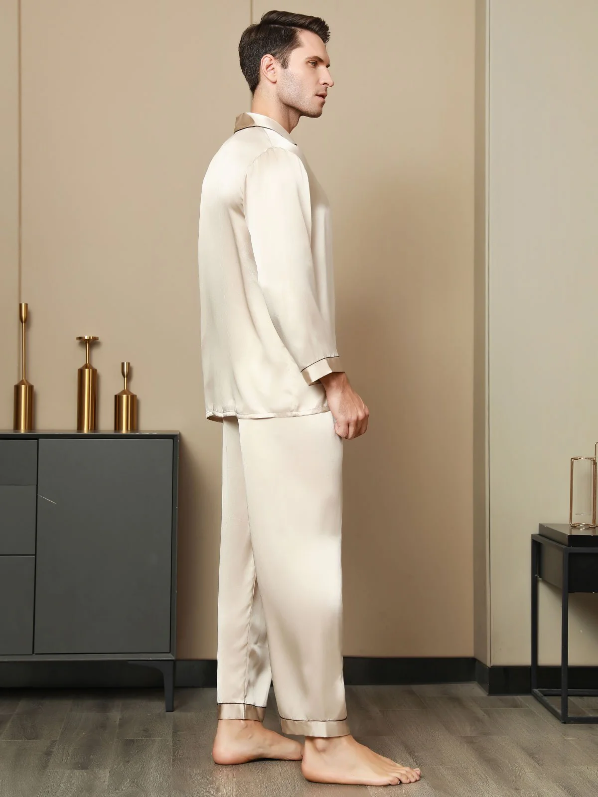 Pure Silk Long Sleeve Men's Pyjamas Set - Image 29
