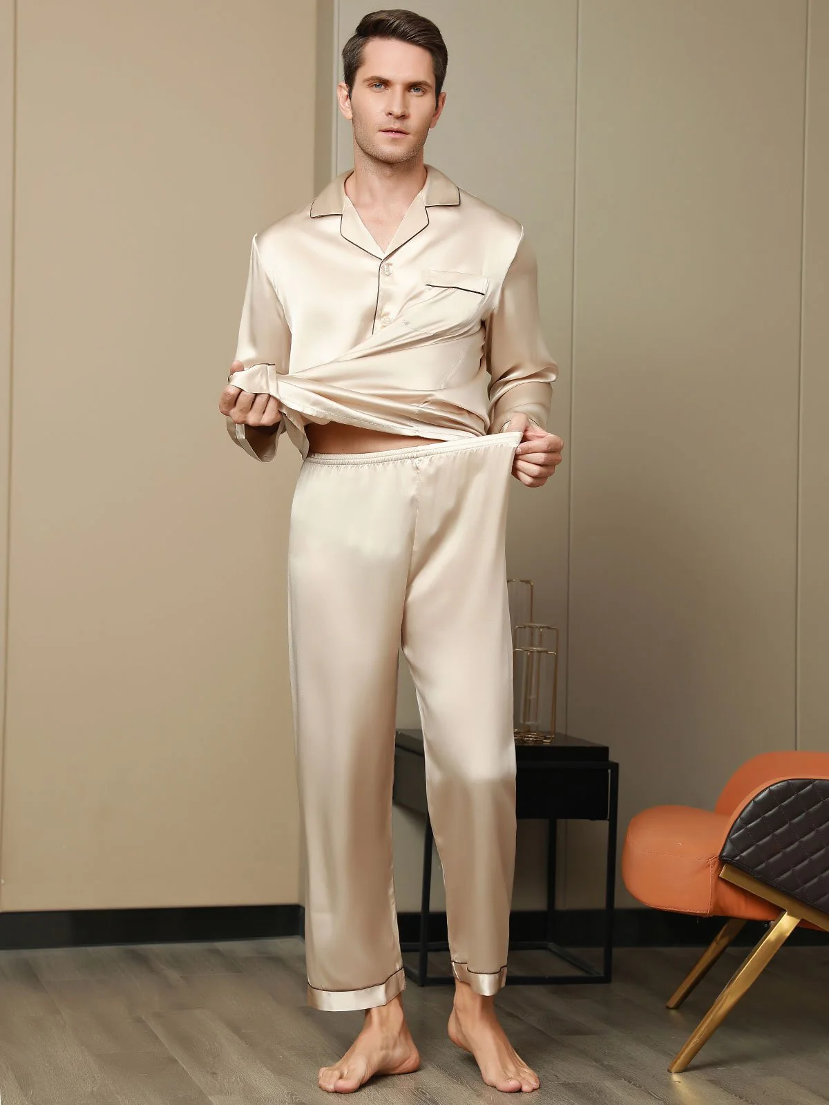 Pure Silk Long Sleeve Men's Pyjamas Set - Image 35