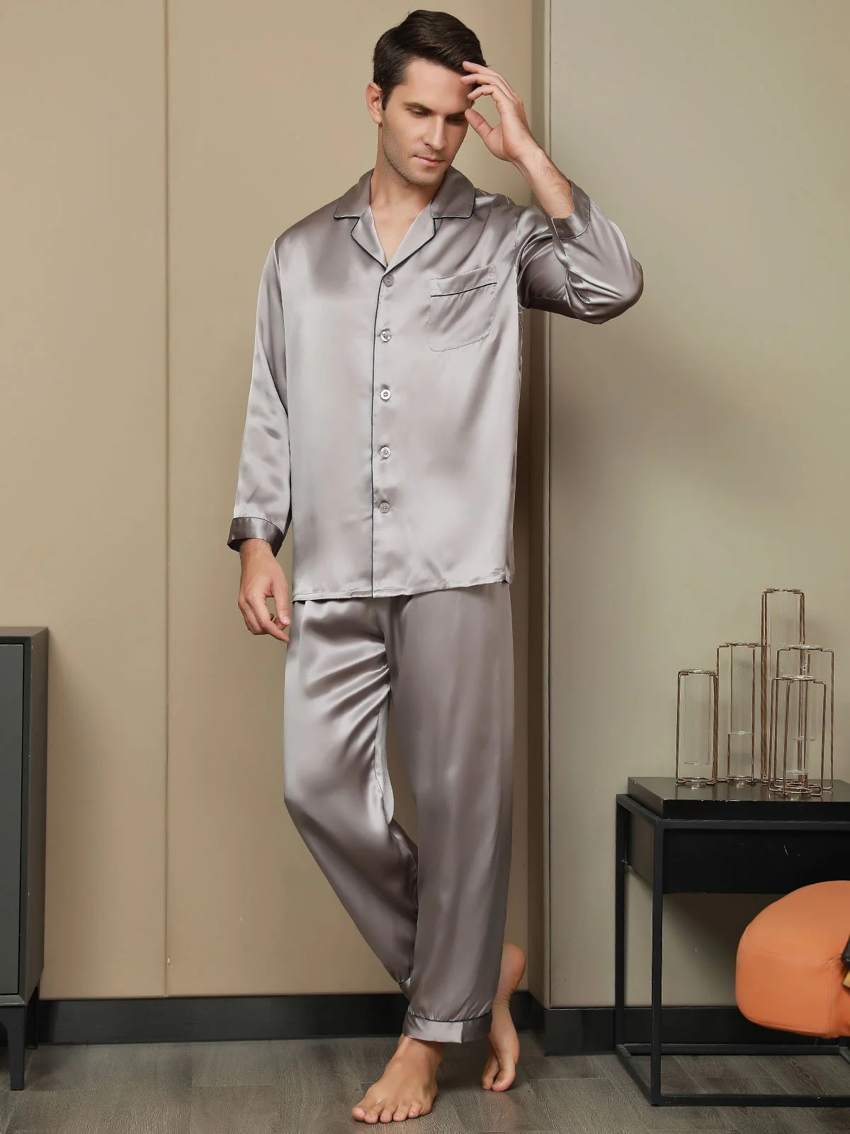 Pure Silk Long Sleeve Men's Pyjamas Set - Image 37