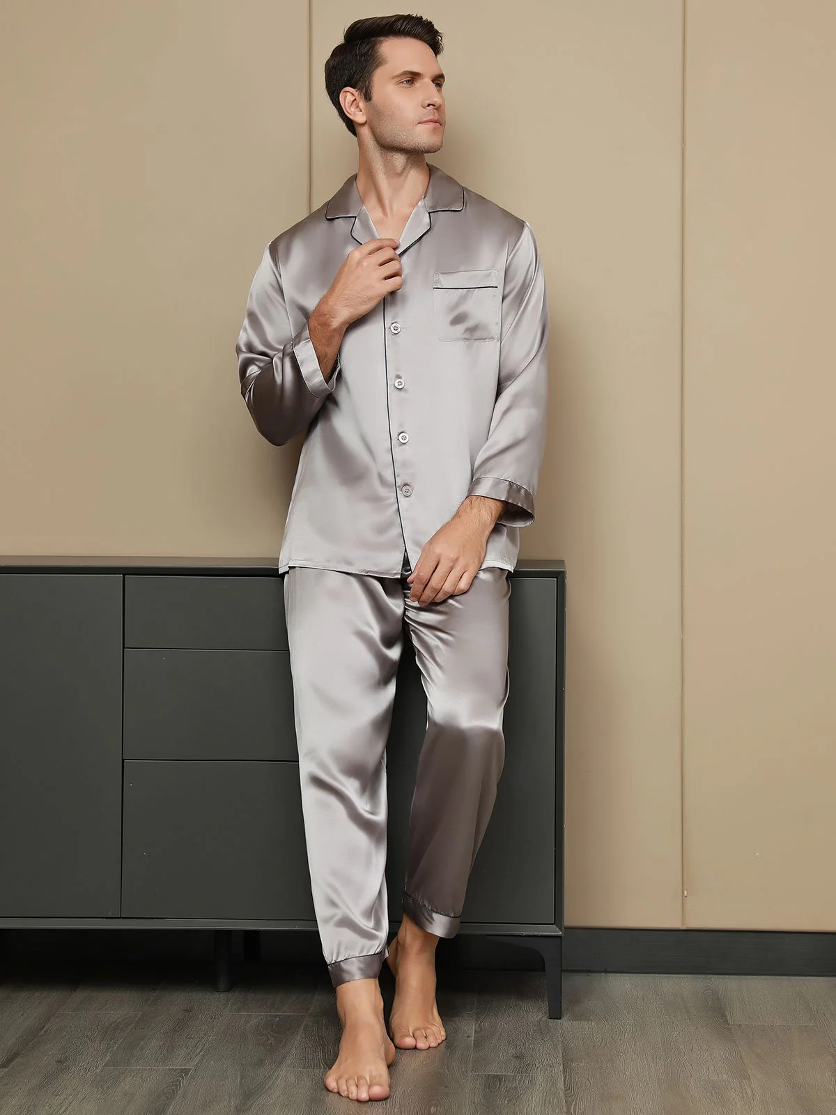 Pure Silk Long Sleeve Men's Pyjamas Set - Image 39