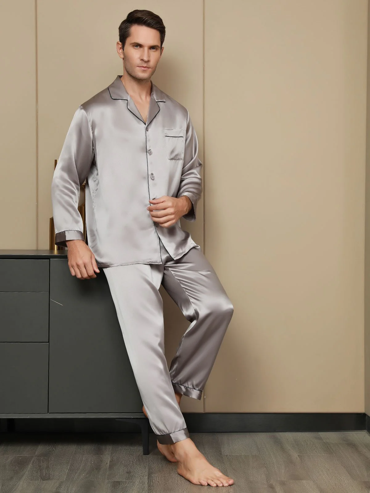Pure Silk Long Sleeve Men's Pyjamas Set - Image 41