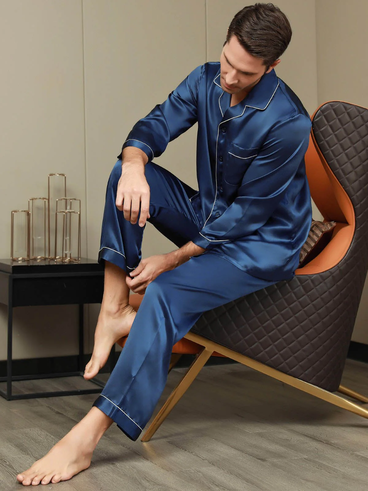 Pure Silk Long Sleeve Men's Pyjamas Set - Image 7