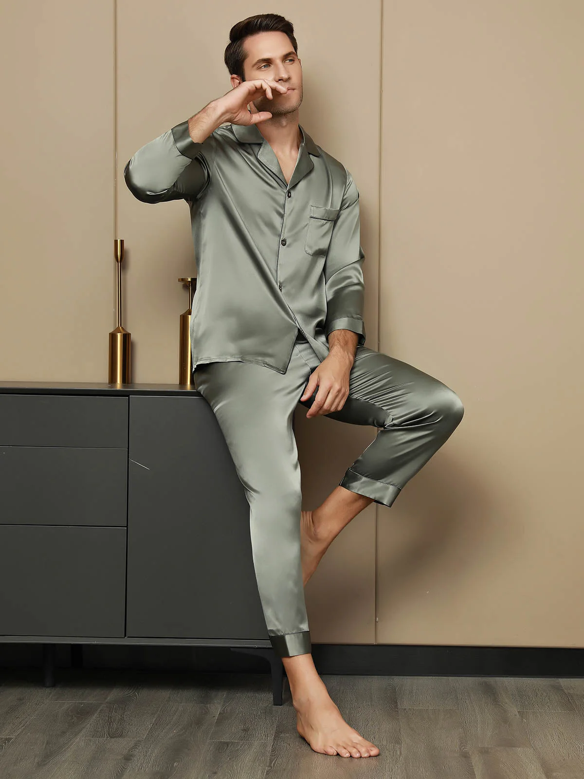 Men's Pure Silk Long Sleeve Notch Collar Pyjamas Set - Image 4