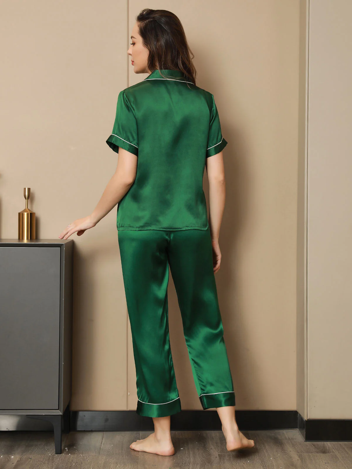 Women's Pure Silk Short Sleeve Button Up Pyjamas Set - Image 17