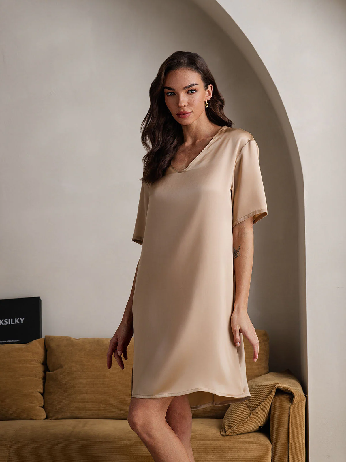 Pure Silk Half Sleeve V-neck Short Nightdress with Split Design - Image 45