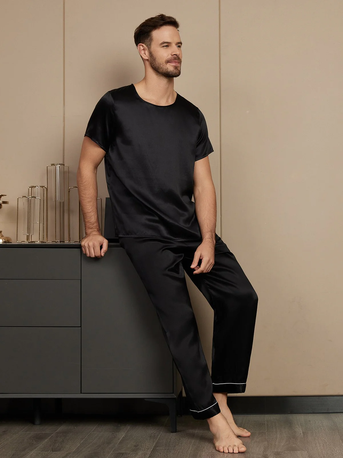 Pure Silk Short Sleeve Round Neck Men's Pyjamas Set with Pants - Image 10