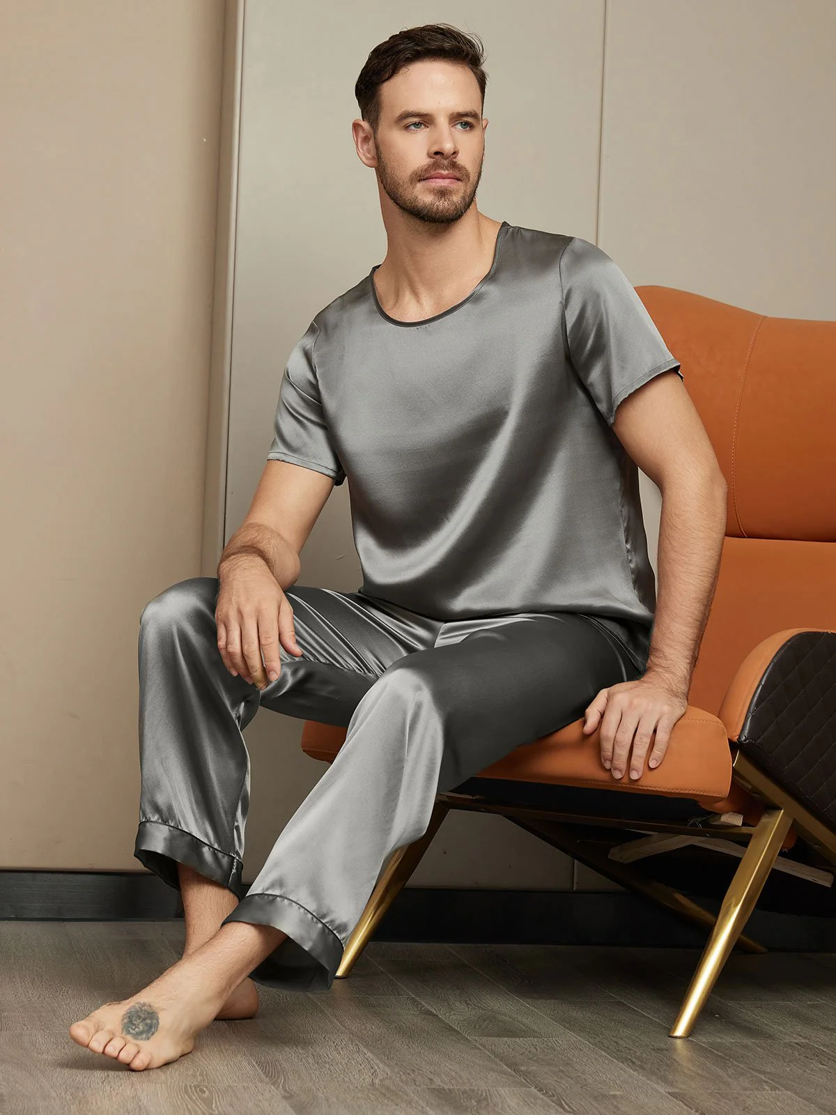 Pure Silk Short Sleeve Round Neck Men's Pyjamas Set with Pants - Image 14