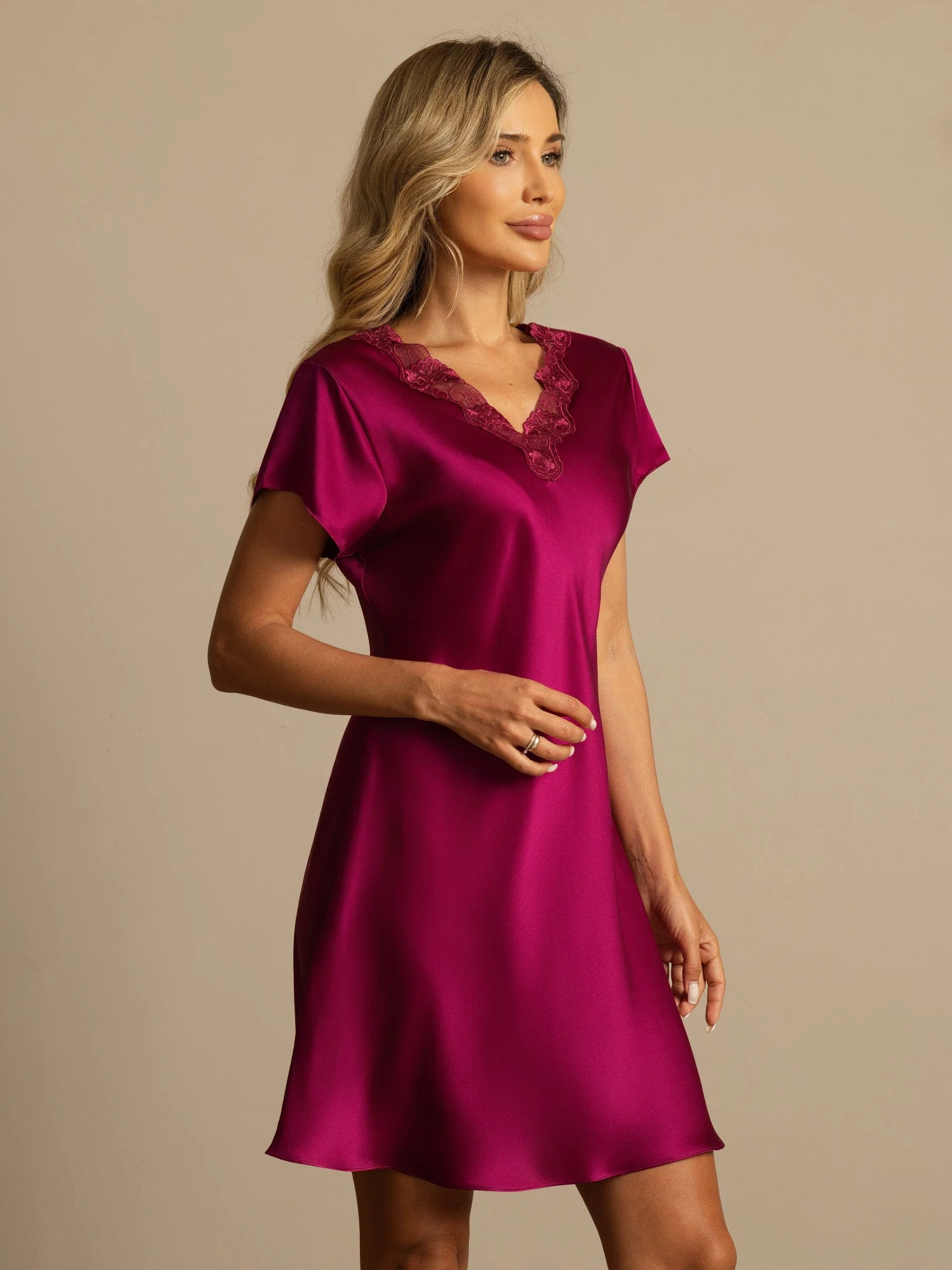 Pure Silk Short Sleeve V-neck Side Split Short Nightdress - Image 37