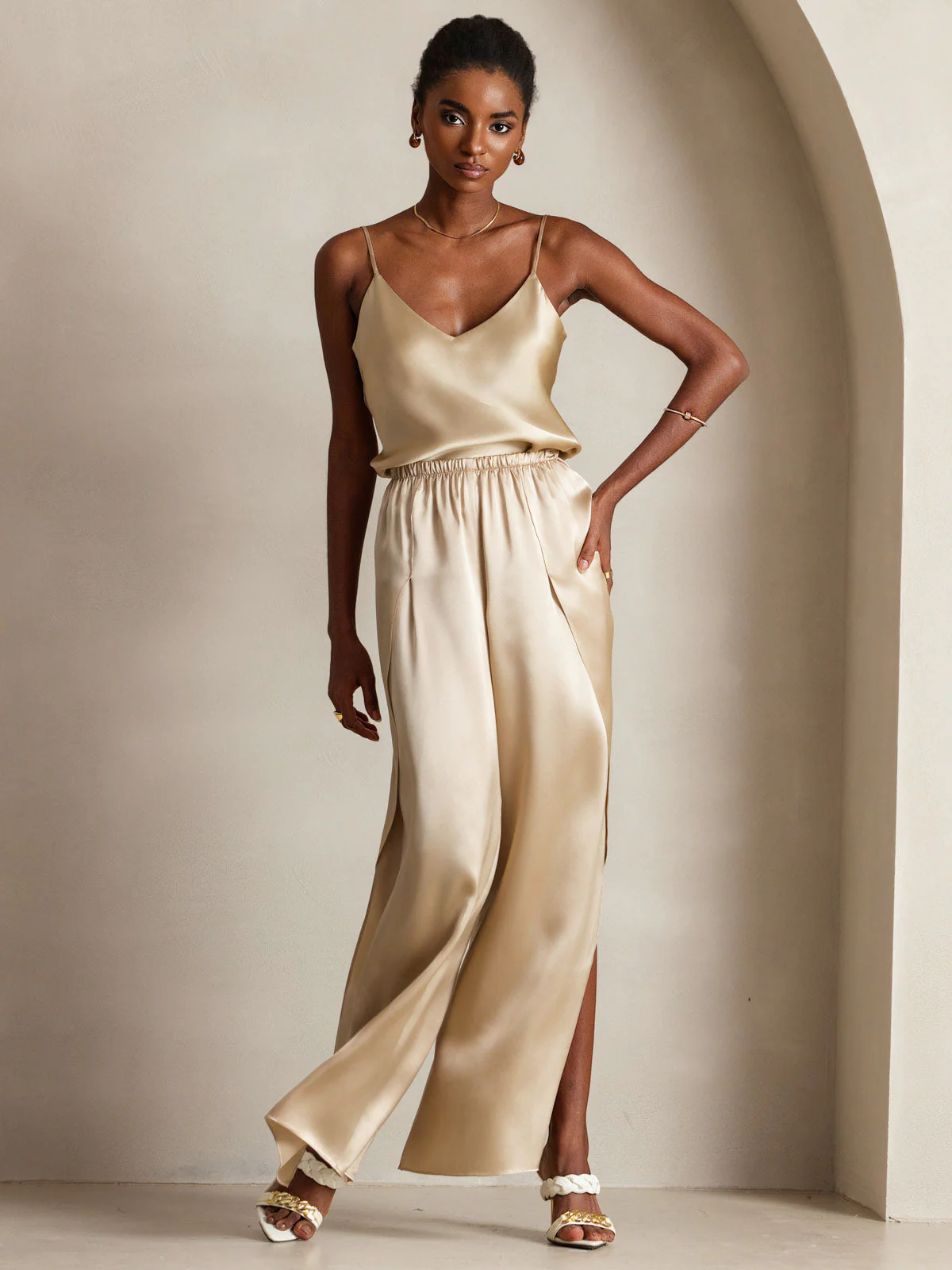 Pure Silk Spaghetti Strap V Neck Camisoles - Image 15