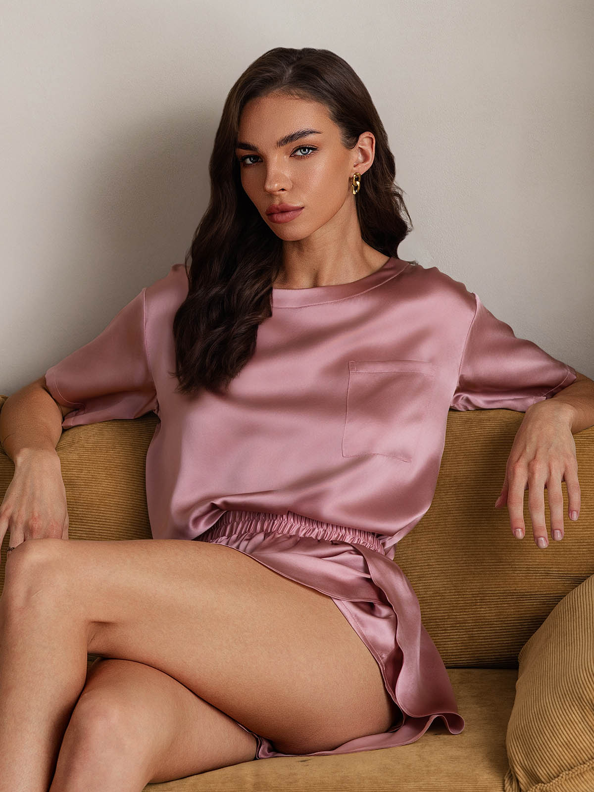 Pure Silk Short Sleeve Round Neck Women's Pyjamas Set - Image 17
