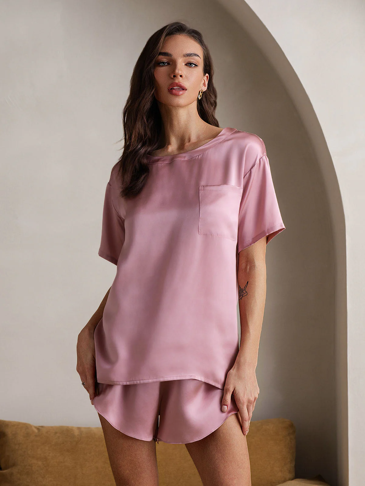 Pure Silk Short Sleeve Round Neck Women's Pyjamas Set - Image 18