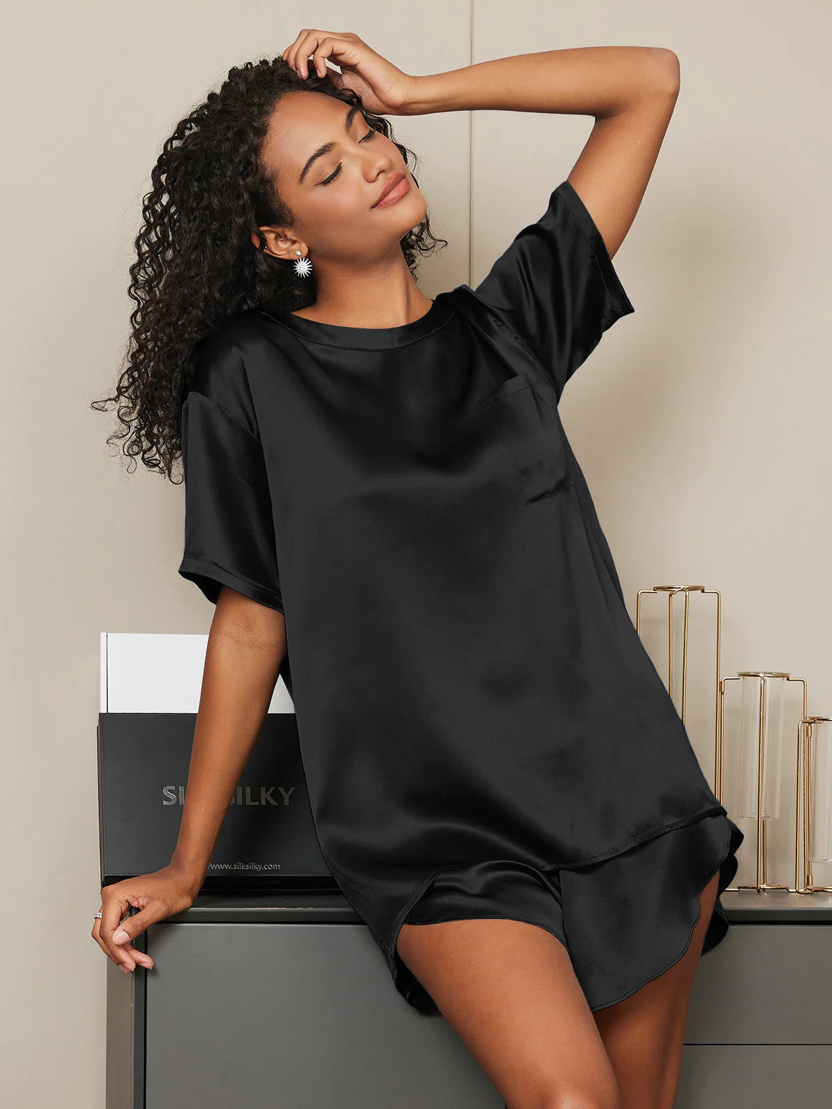 Pure Silk Short Sleeve Round Neck Women's Pyjamas Set - Image 39