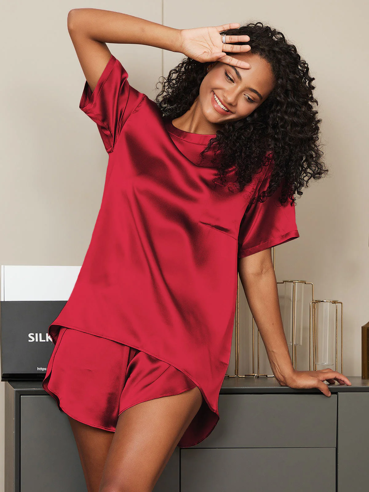 Pure Silk Short Sleeve Round Neck Women's Pyjamas Set - Image 44