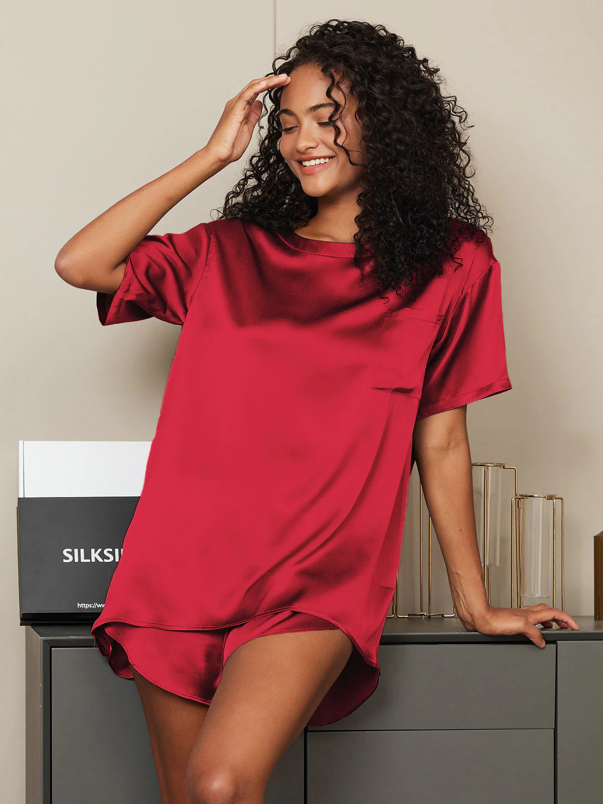 Pure Silk Short Sleeve Round Neck Women's Pyjamas Set - Image 46
