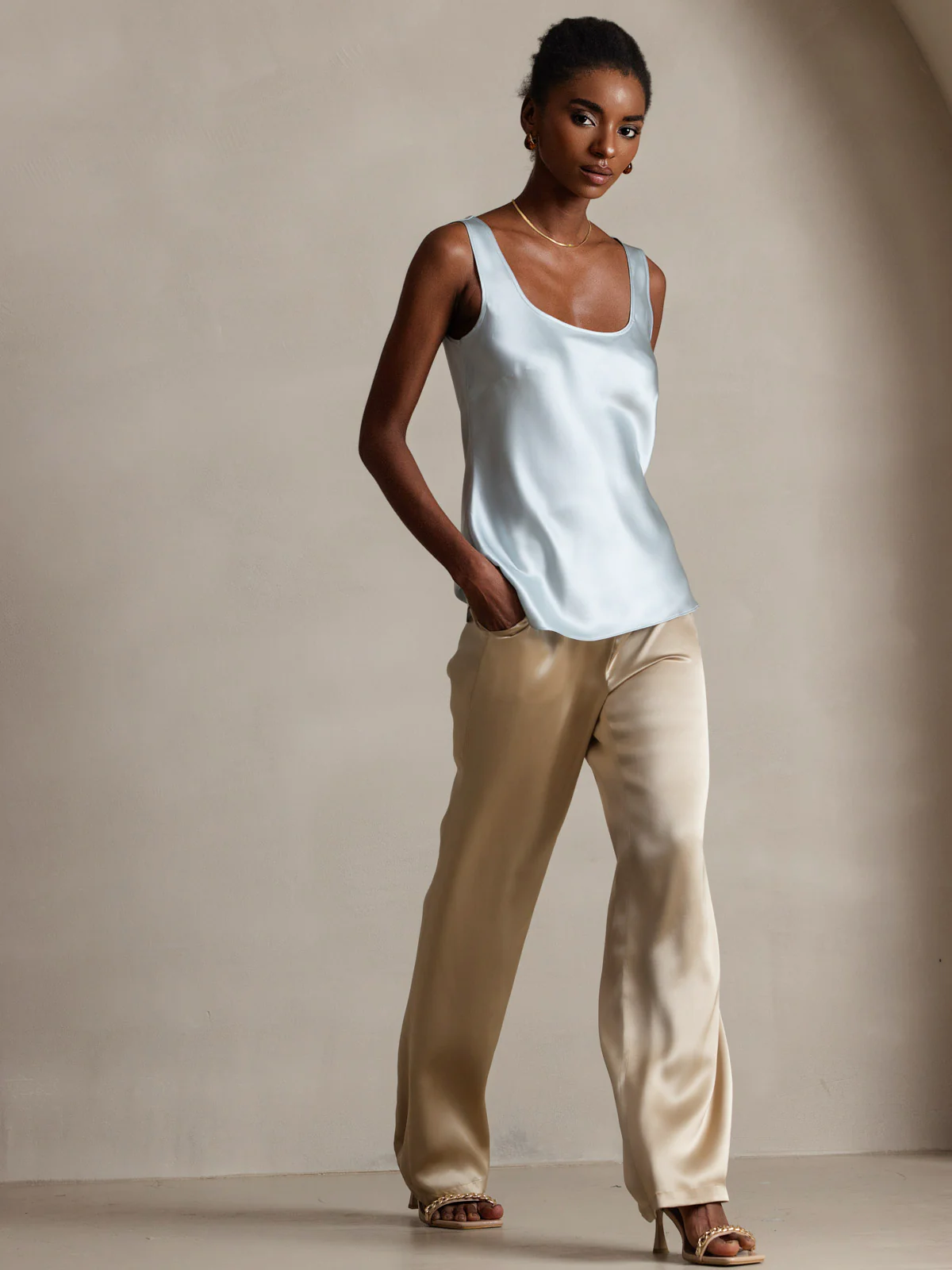 Women's Pure Silk Sleeveless U Neck Tank Top - Image 10