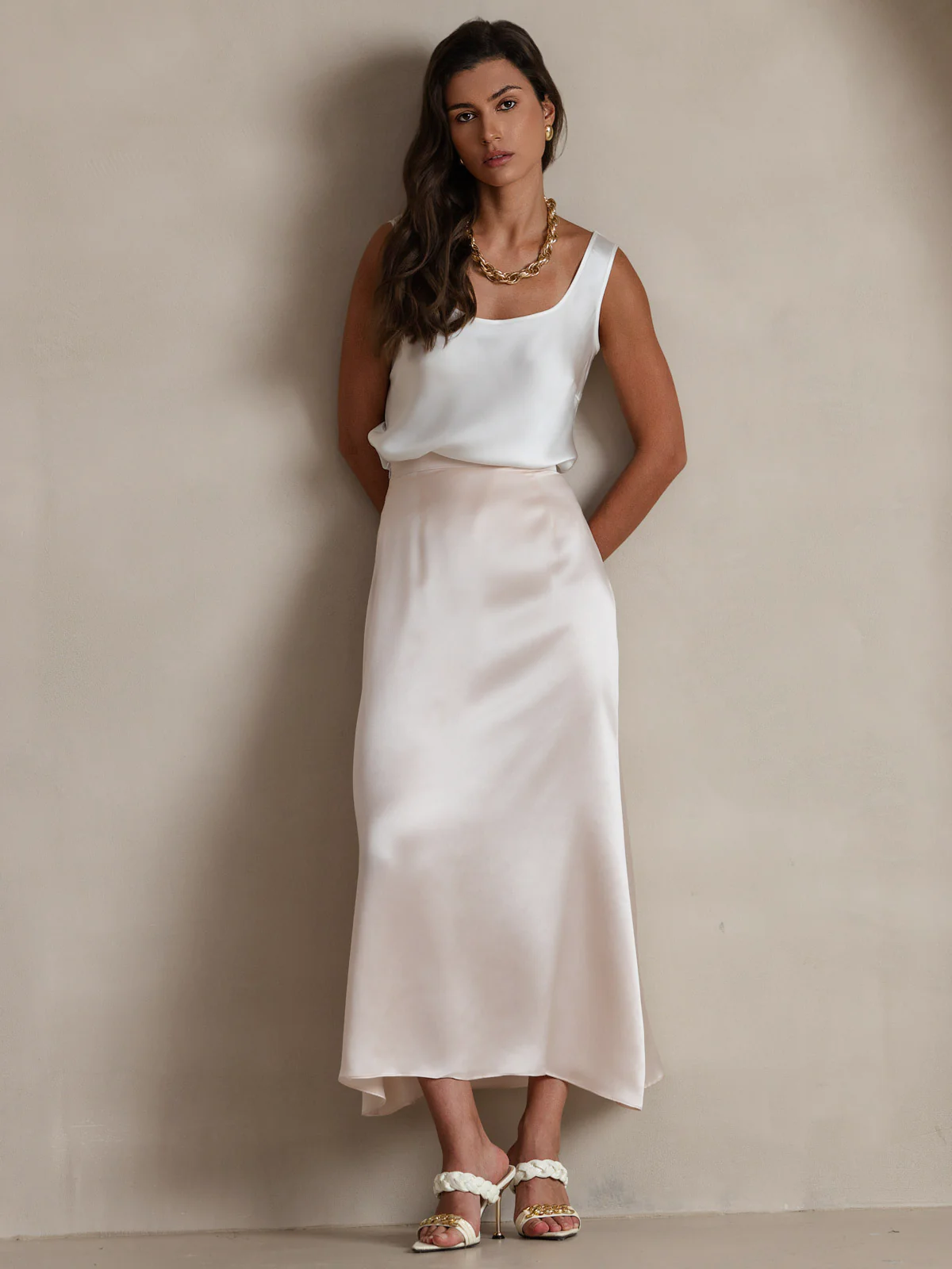 Women's Pure Silk Sleeveless U Neck Tank Top - Image 19