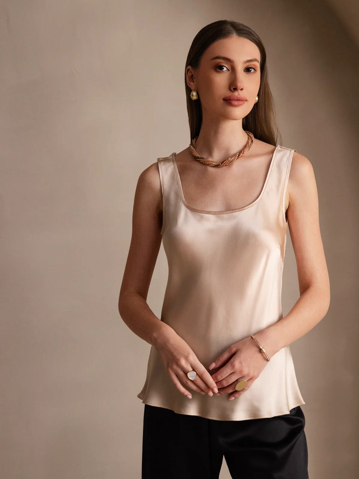 Women's Pure Silk Sleeveless U Neck Tank Top - Image 3