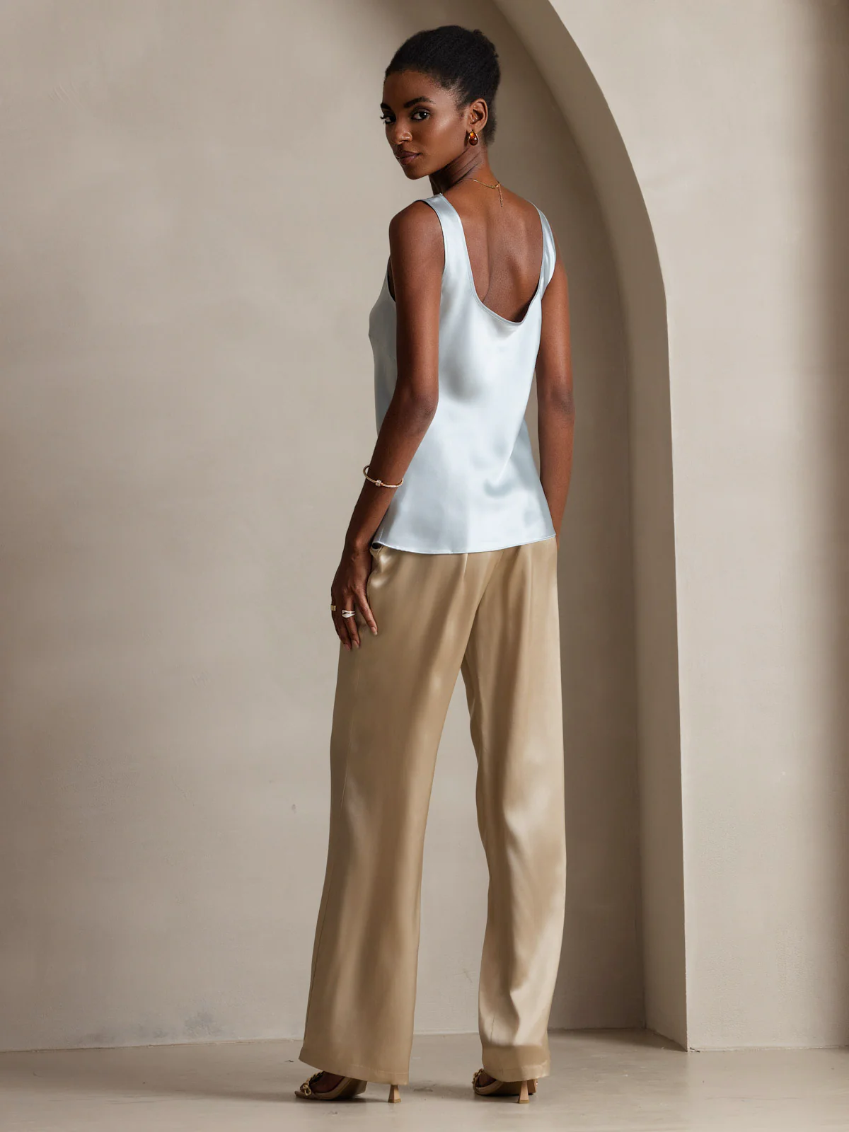 Women's Pure Silk Sleeveless U Neck Tank Top - Image 9