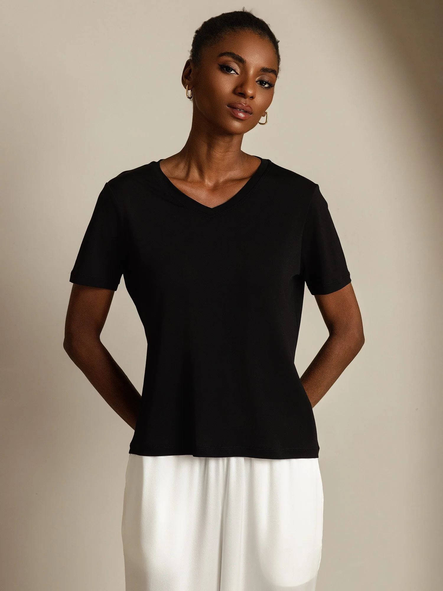 Pure Silk V Neck Short-Sleeve Snag-Resistant Women's T-Shirt - Image 10