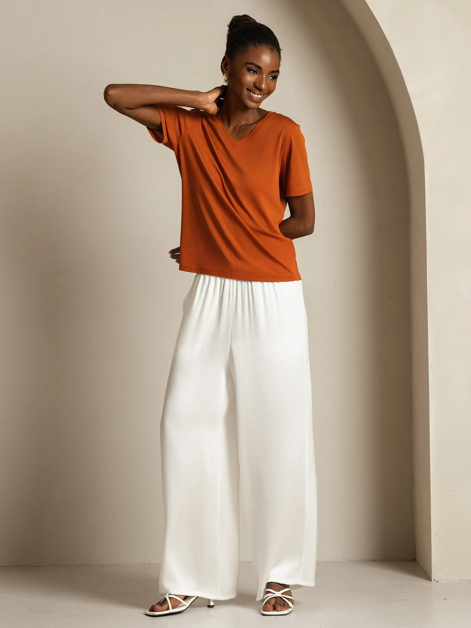 Pure Silk V Neck Short-Sleeve Snag-Resistant Women's T-Shirt - Image 9
