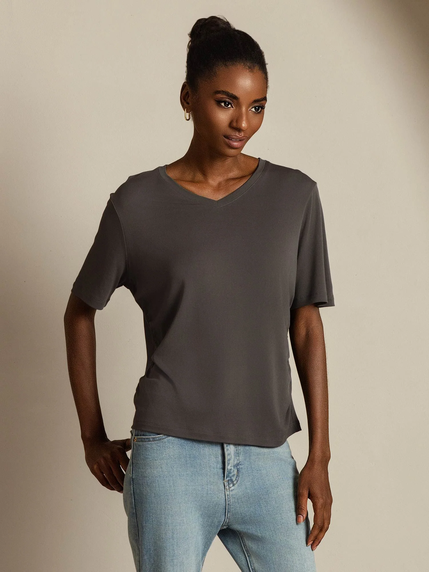 Pure Silk V-Neck Women's T-Shirt - Image 22