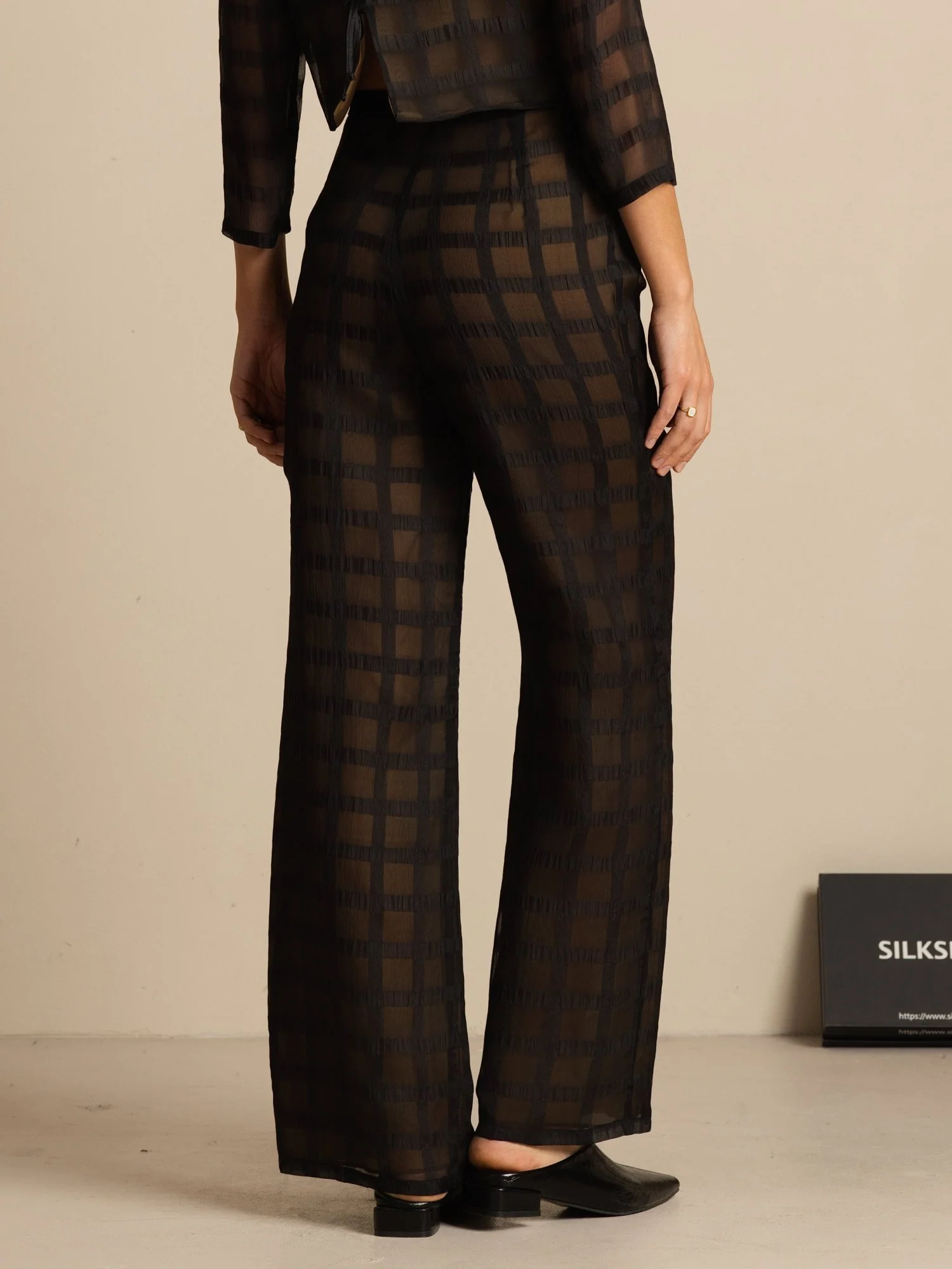Pure Silk Women's High-Waist Textured Grid Wide-Leg Pants With Pockets - Image 2