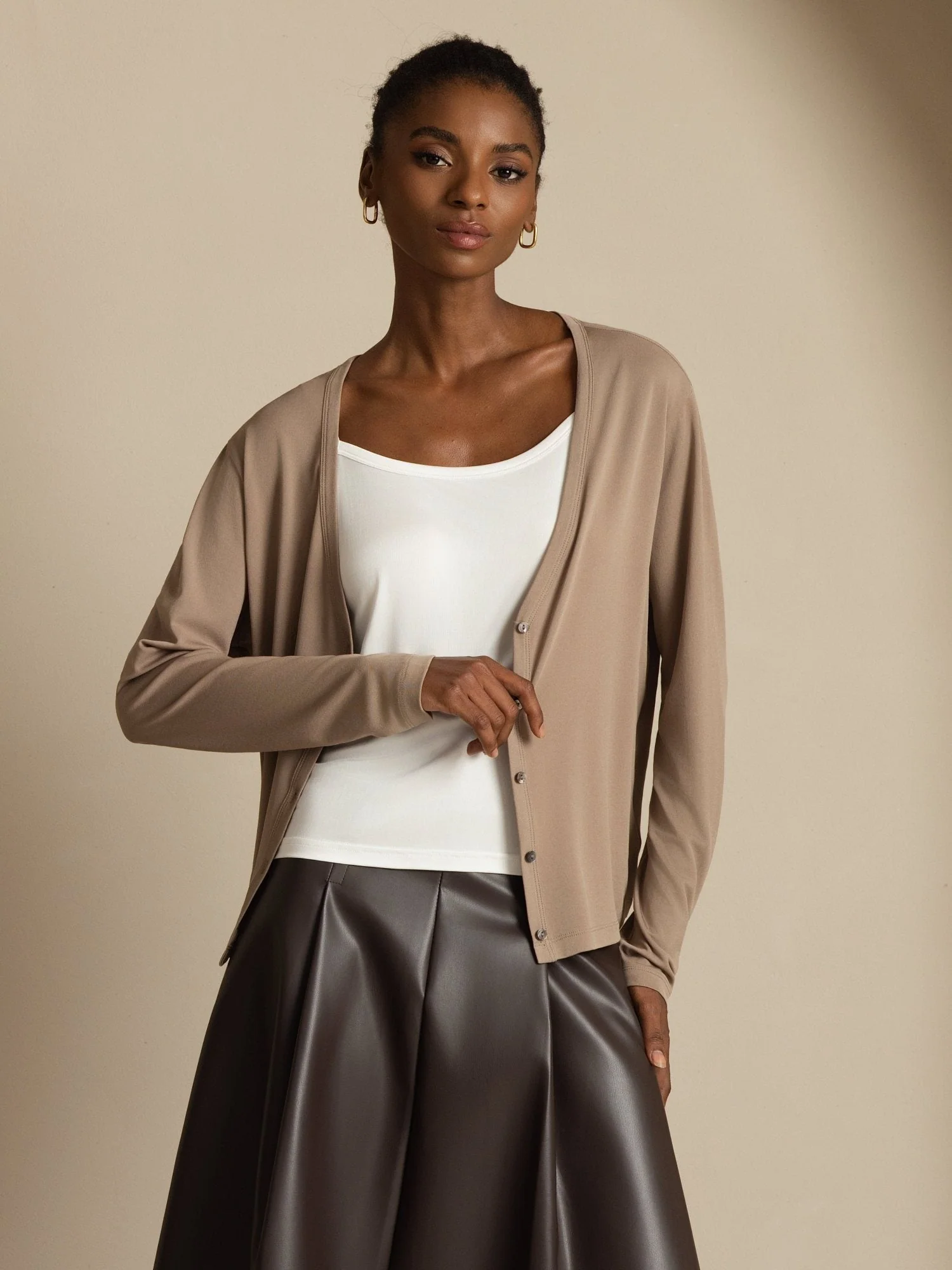 Pure Silk Women's V-Neck Long Sleeve Basic Cardigan - Image 4