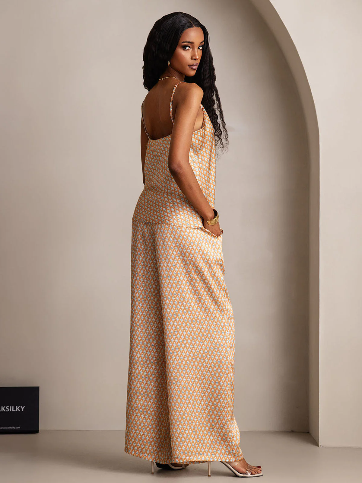 Clearance(Ships to UK Only) - Women's Pure Silk Geometric Print Spaghetti Strap V Neck Cami & Wide Leg Pants Set - Image 4
