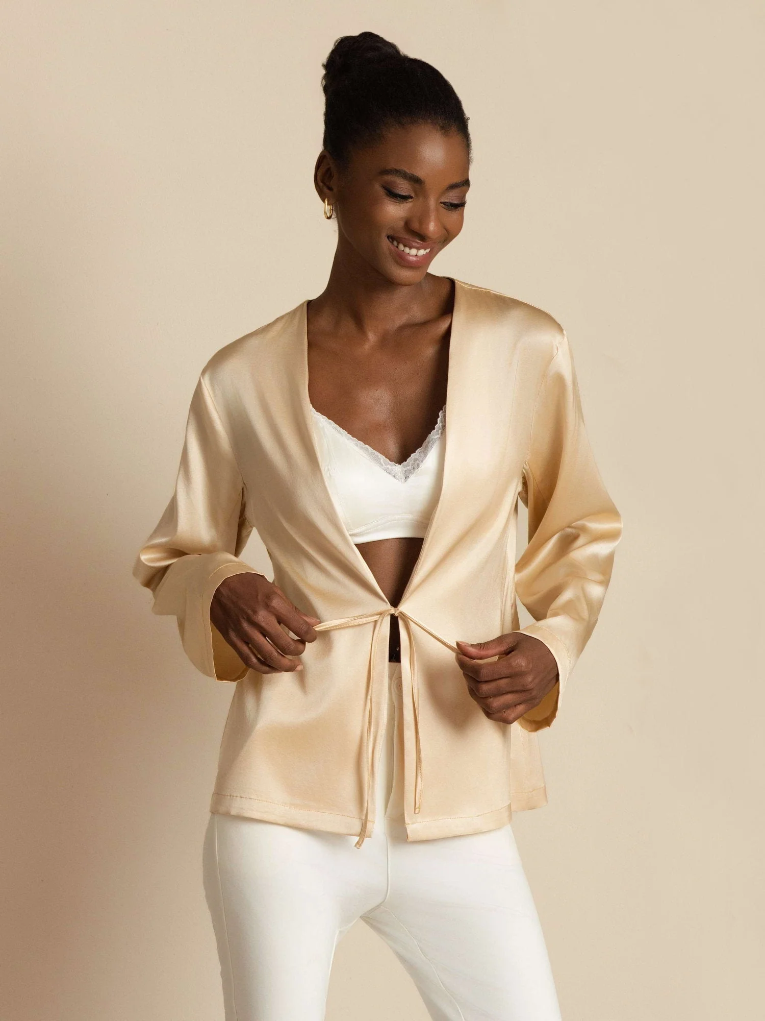 19Momme Silk Relaxed Tie Up Cardigan - Image 11