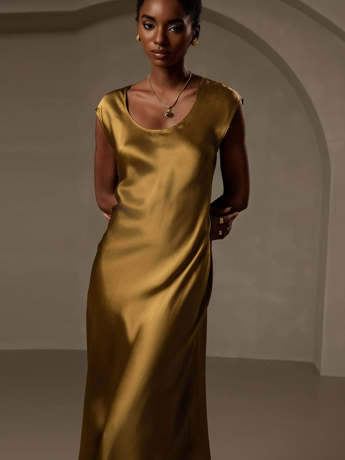 19Momme Silk Cap Sleeve Round Neck Midi Dress - Image 3