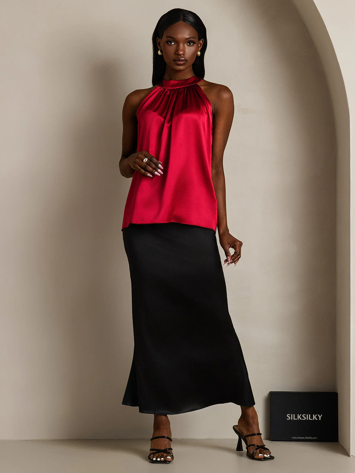 19Momme Silk Sleeveless Halter Neck Women's Top - Image 24