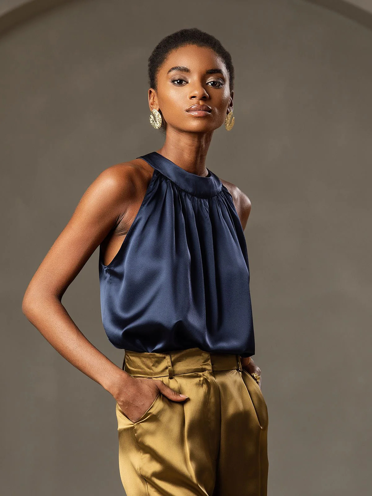 19Momme Silk Sleeveless Halter Neck Women's Top - Image 4
