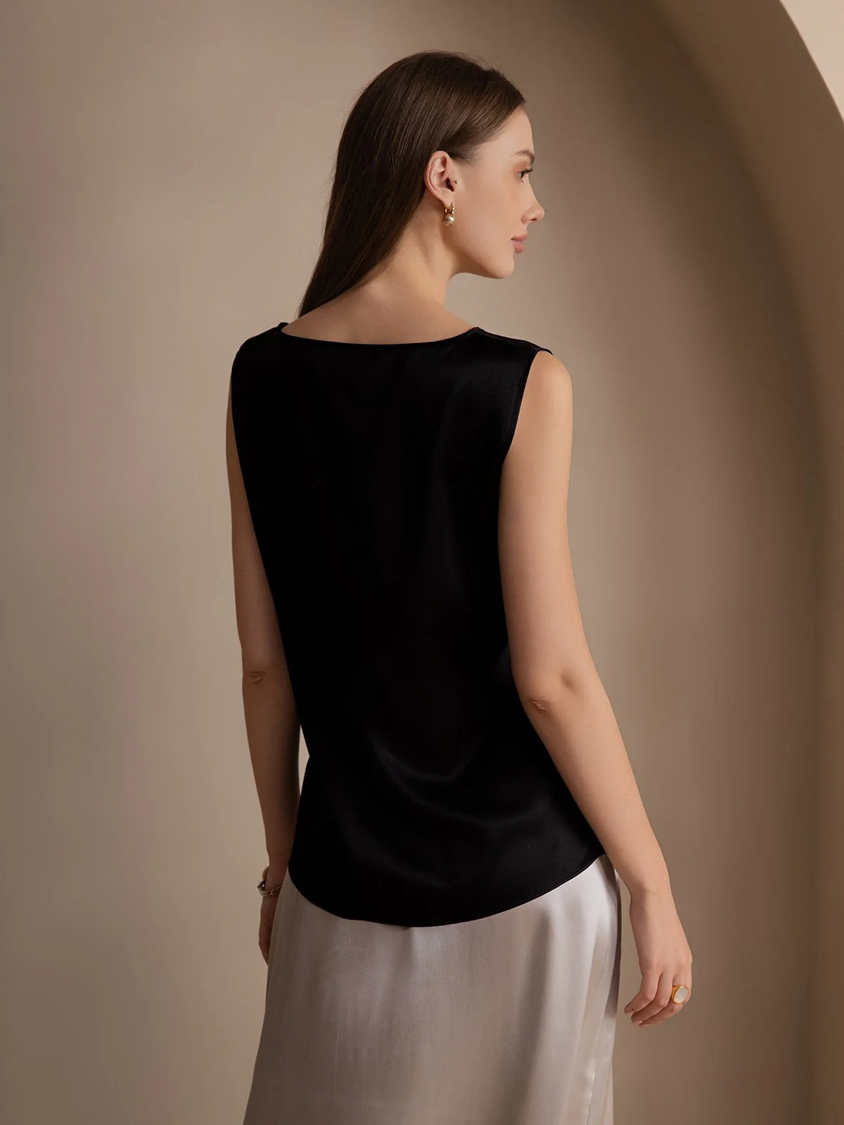 19Momme Silk Sleeveless Round Neck Women's Tank Top - Image 30