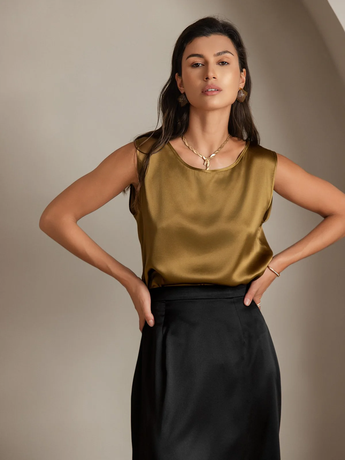 19Momme Silk Sleeveless Round Neck Women's Tank Top - Image 39