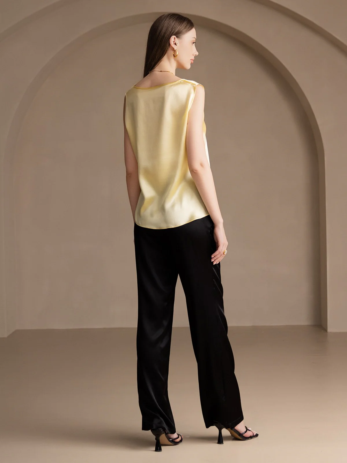 19Momme Silk Sleeveless Round Neck Women's Tank Top - Image 50